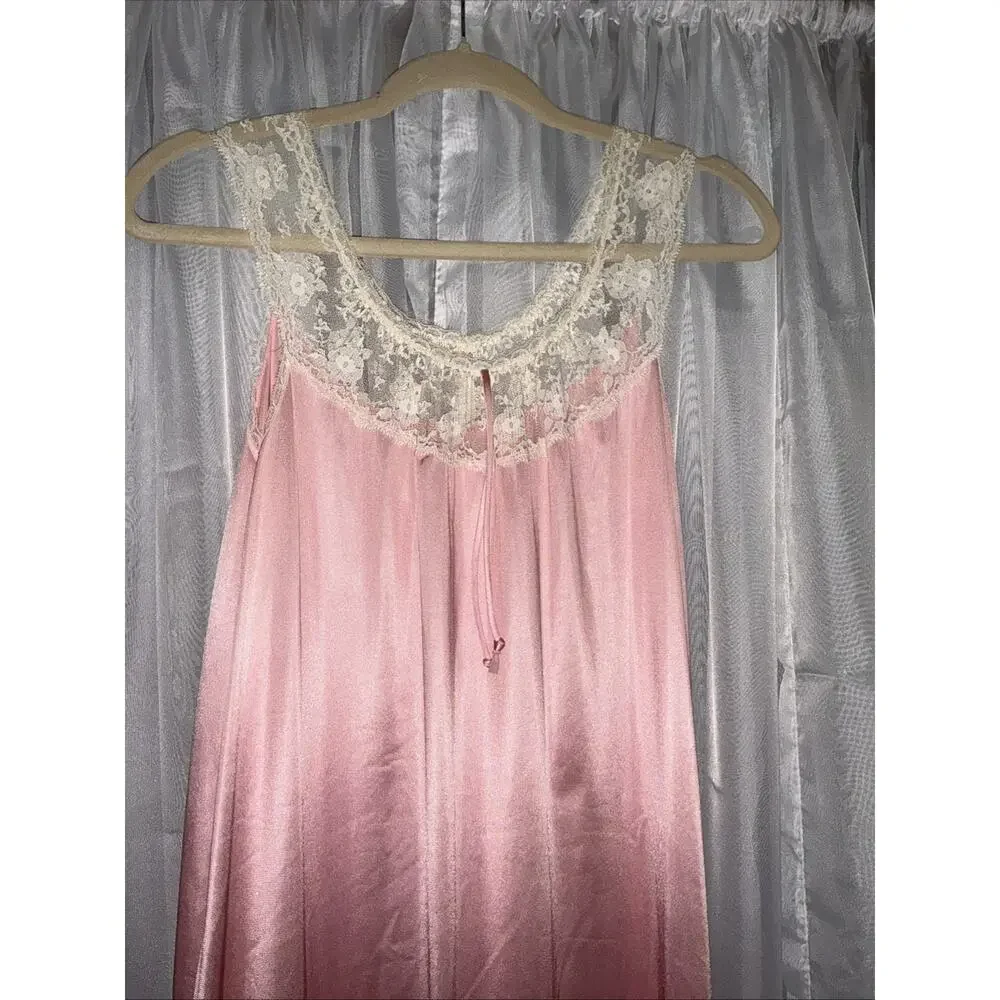 MG Vintage Blush Pink Long Length With Lace Trim Cottagecore Beauty Gown Sz S P
